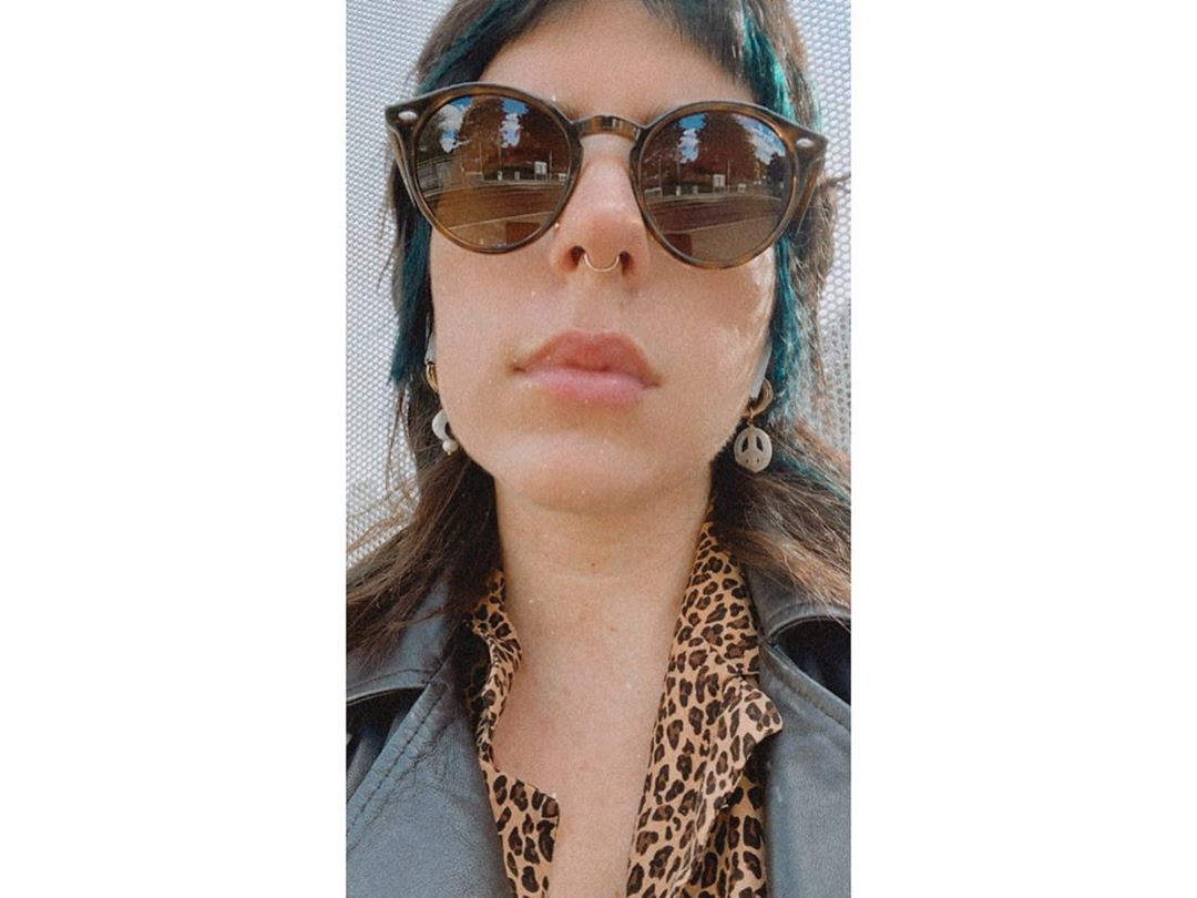 Tom Cruise Nicole Kidman S Daughter Bella Debuts Blue Hair In Selfie E Online Ap